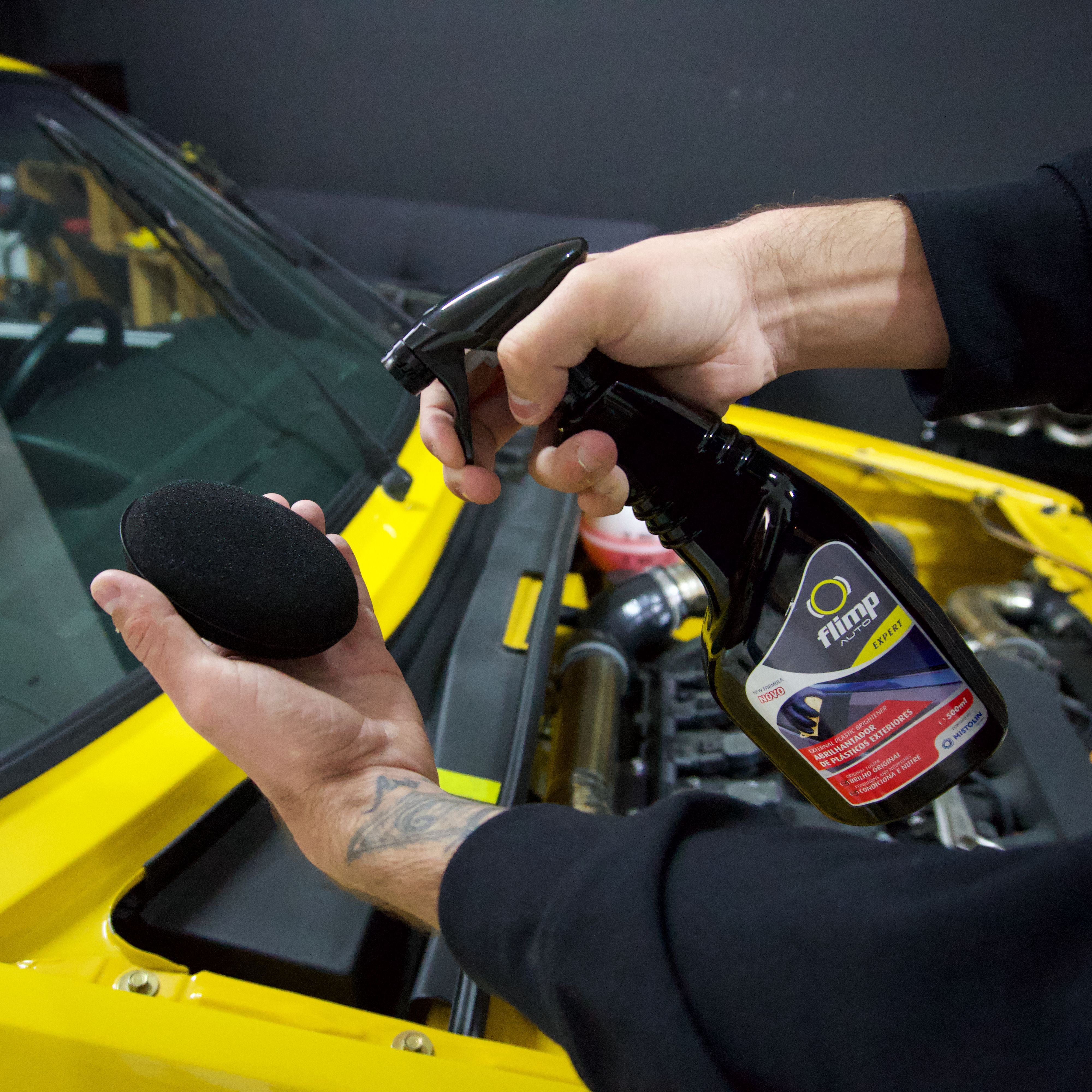 ABRILHANTADOR DE PLÁSTICOS EXTERIORES 500ML