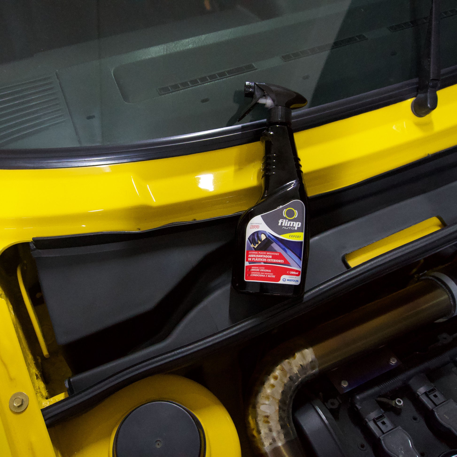 ABRILHANTADOR DE PLÁSTICOS EXTERIORES 500ml